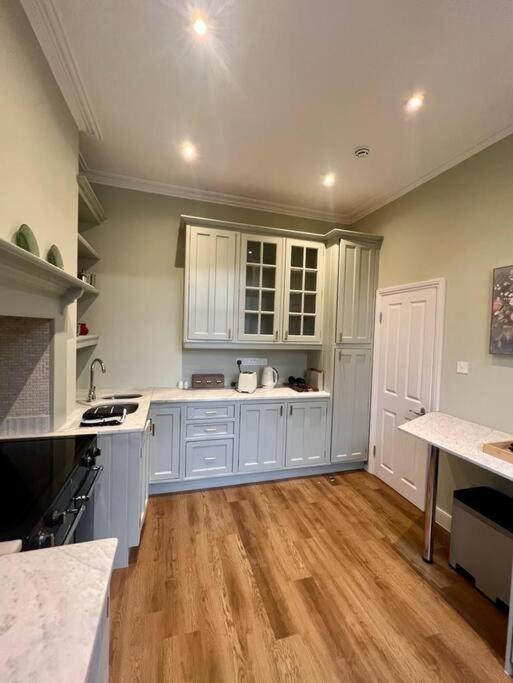 伦敦Flat In The Heart Of Holland Park公寓 外观 照片